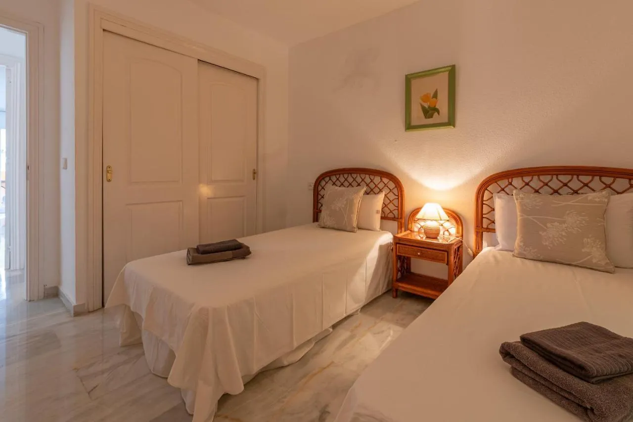 3 Bedrooms & Terrace, Swimming Pool - Porton 7 Sitio de Calahonda Spanje